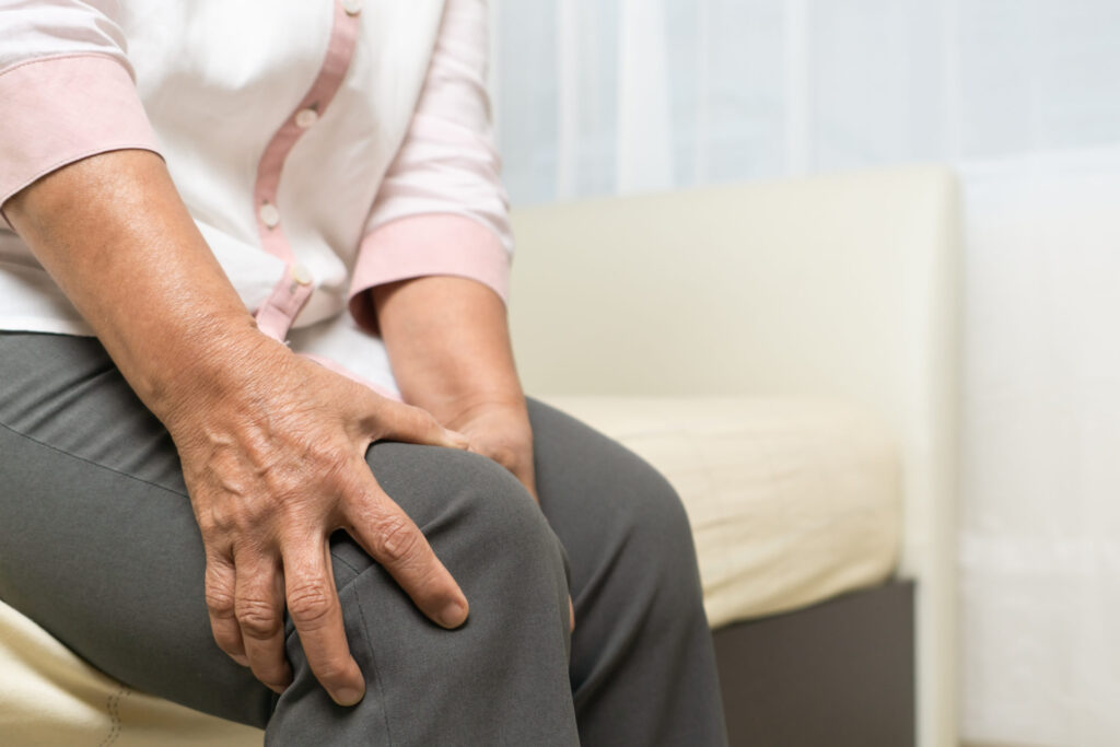What Does the Left Knee Represent Spiritually?